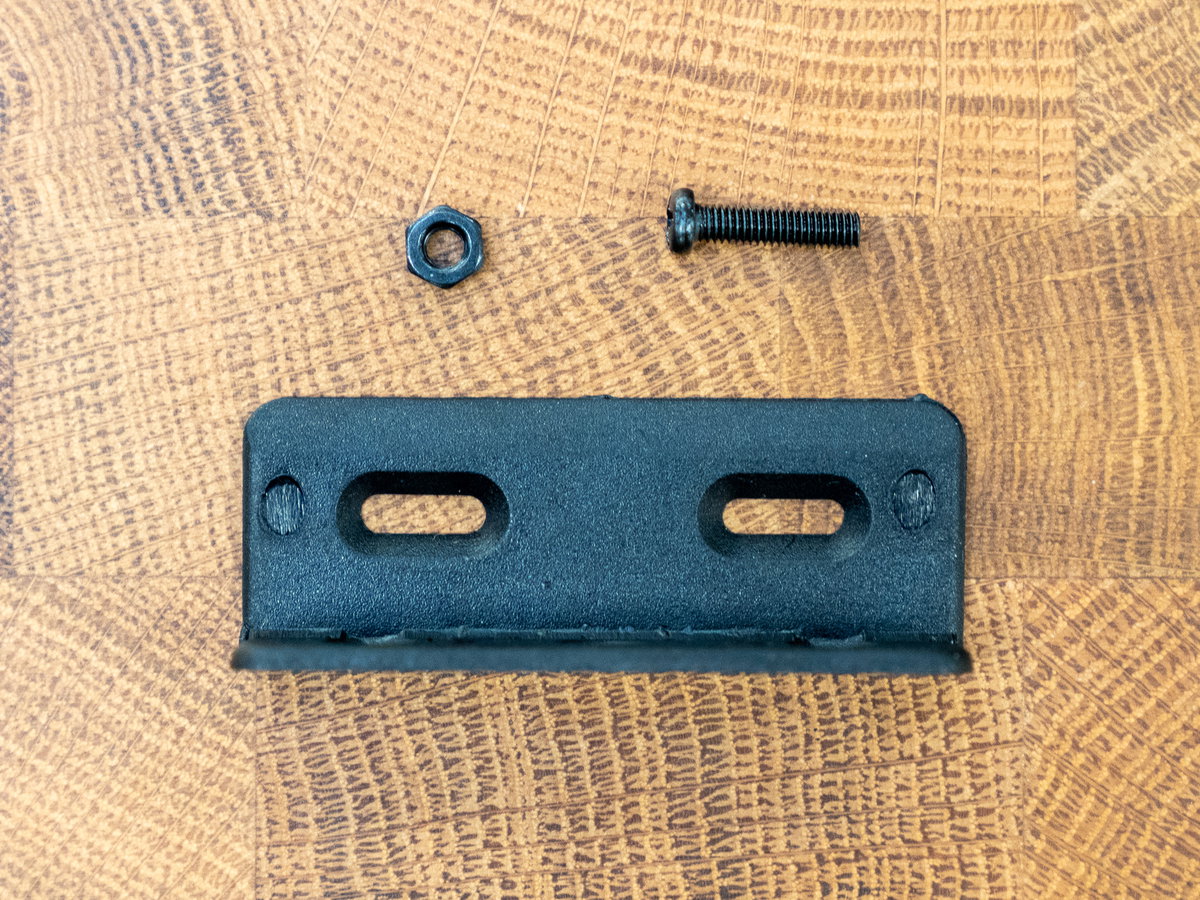 L-shaped bracket with an M3 screw and nut