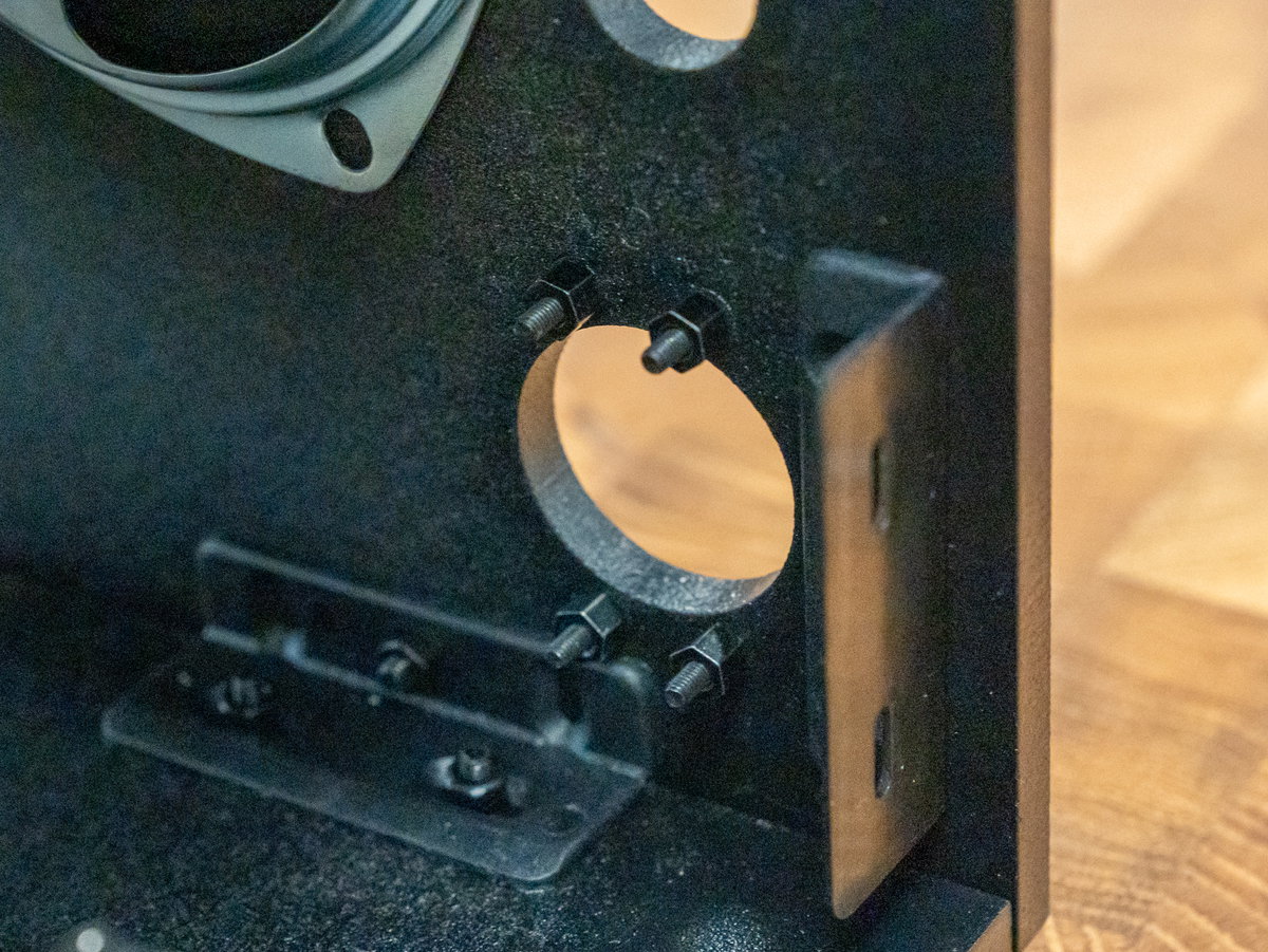 Short M2.5 standoffs fitted inside panel E