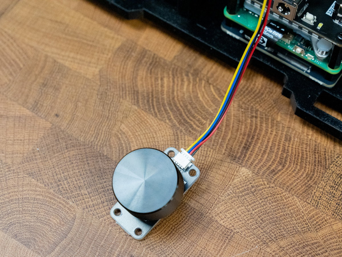 Qw/ST cable connected to the Picade Max Encoder board
