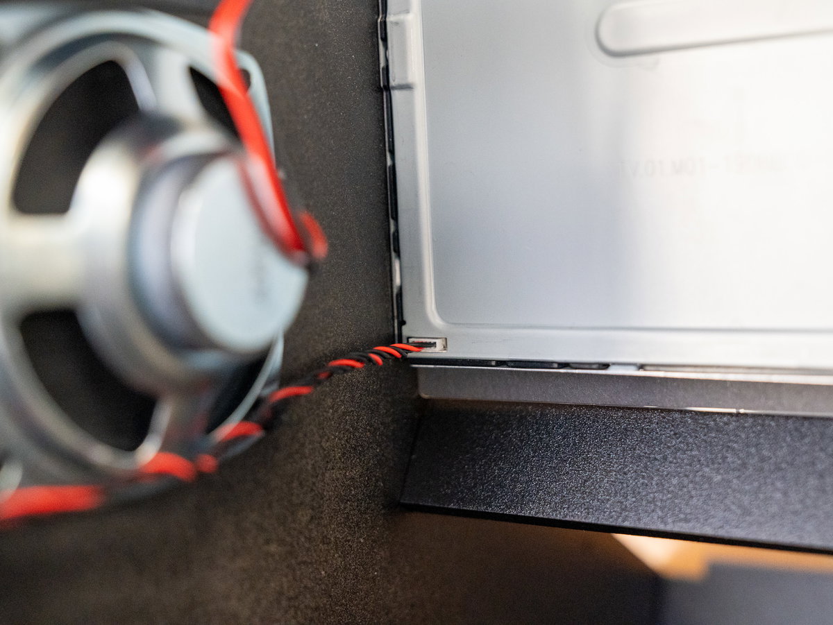 Red and black cable connected to the lower display panel connector