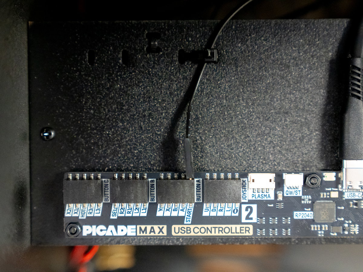 One-player side button connected to the two-player Start terminal