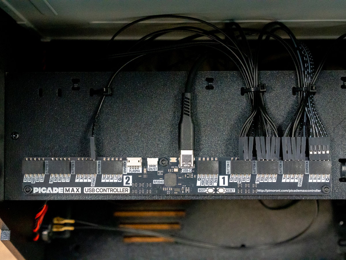 USB Controller board with all the buttons plugged in