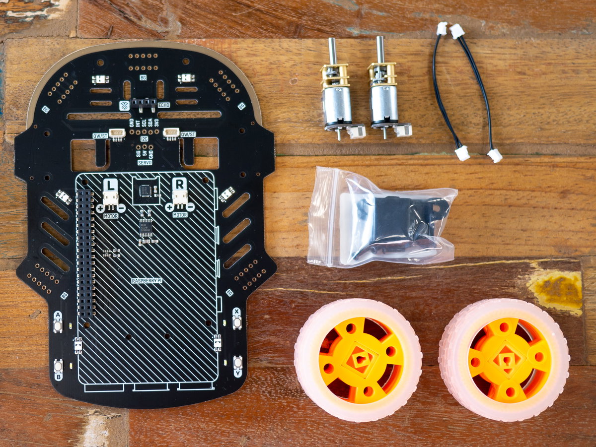 Trilobot main board, motors, motor fixings and wheels