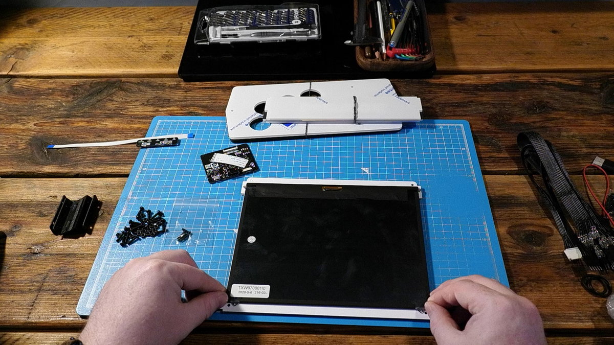 10 inch screen facedown on the screen assembly