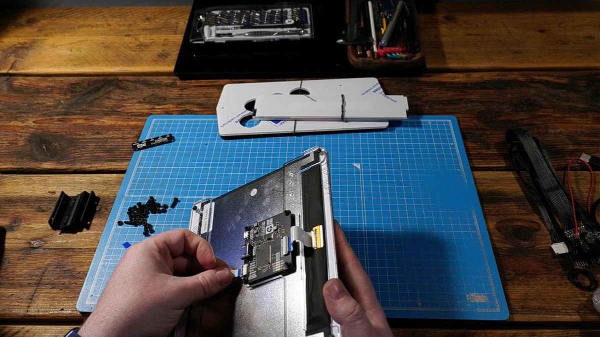 Keypad ribbon cable connected to the 10 inch display driver board