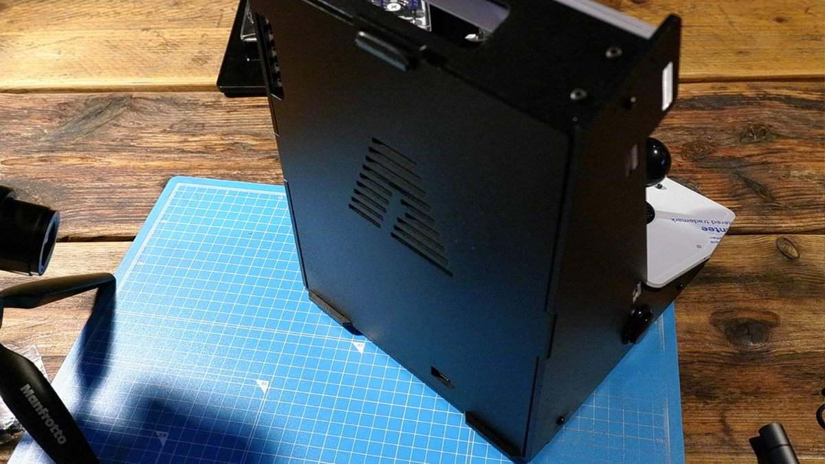 Picade rear panel fitted with its good side facing outwards