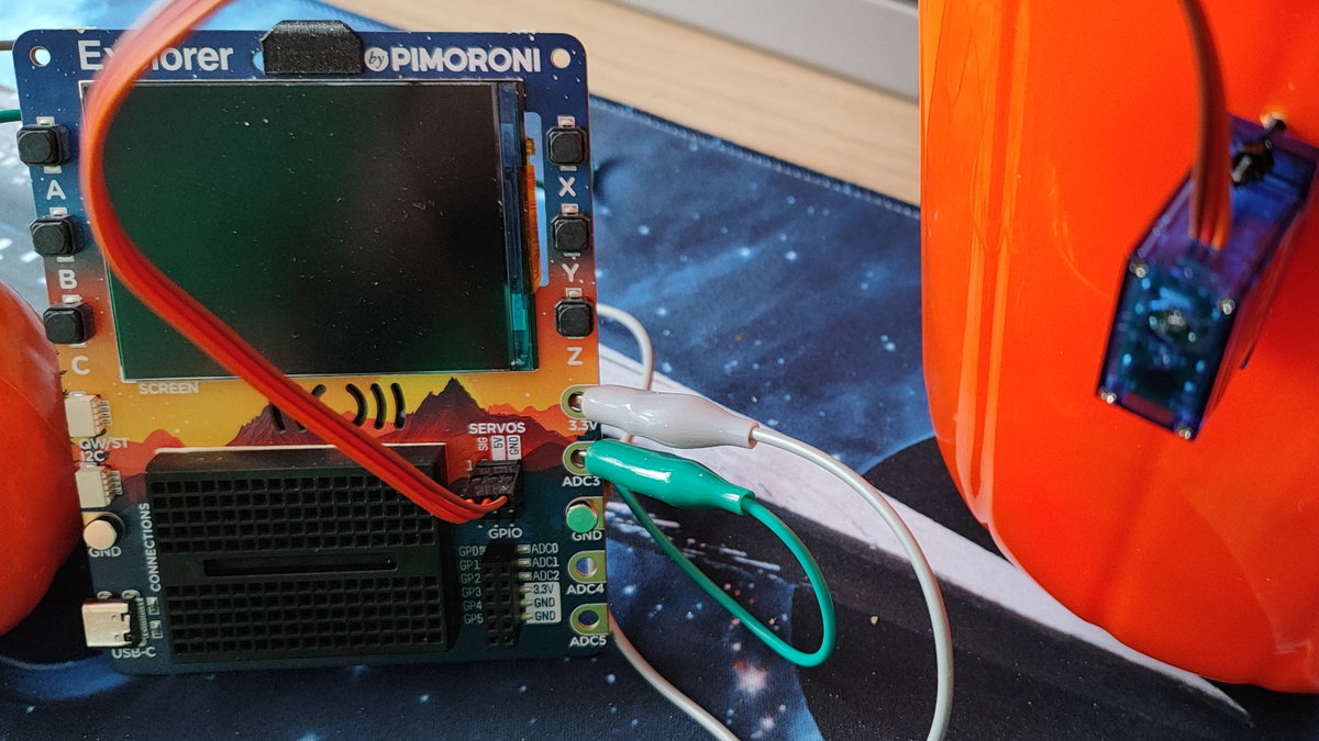 Explorer, with servo connected to servo 1