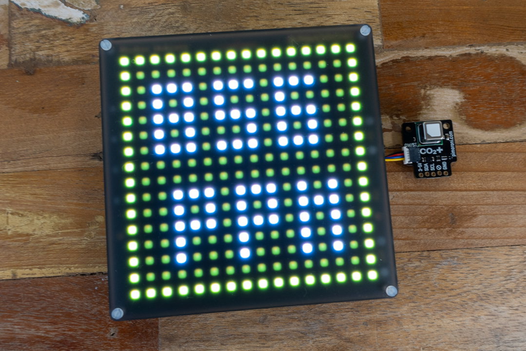 Stellar Unicorn showing a CO2 readout