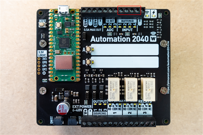 Automation 2040 W with digital inputs highlighted