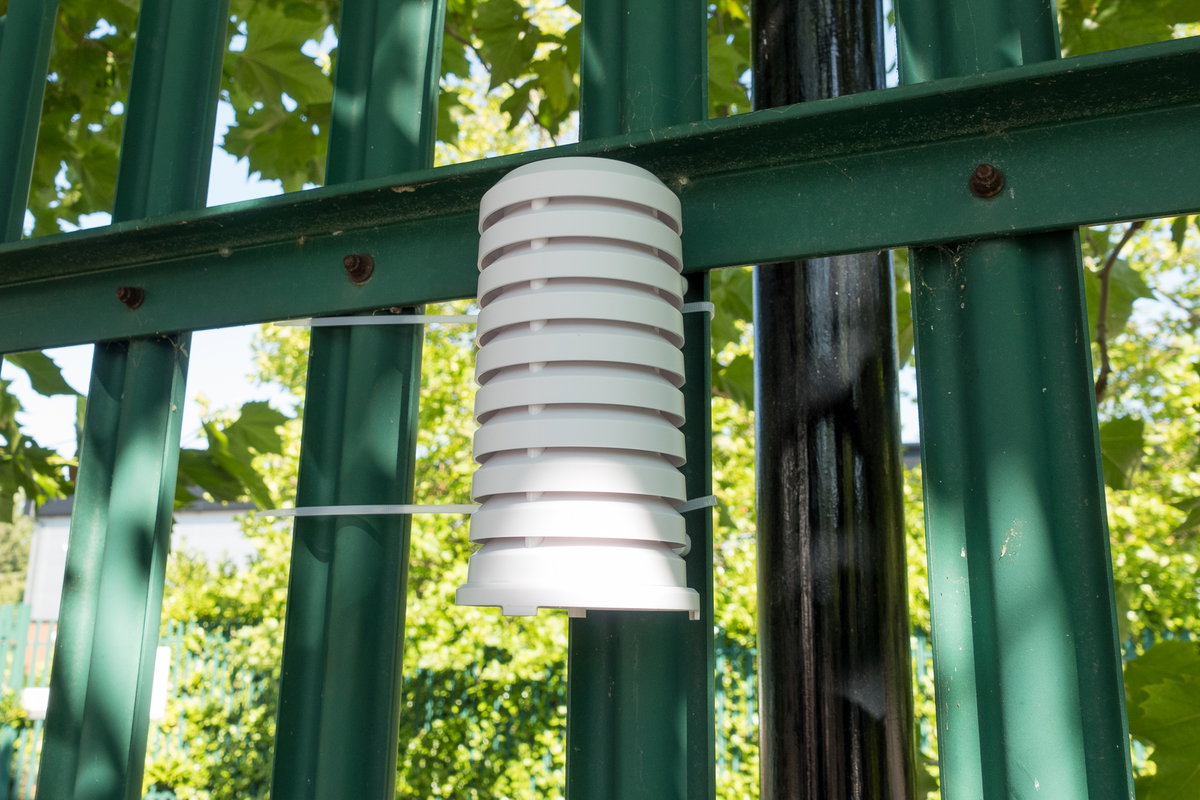 Enviro Urban enclosure attached to the fence
