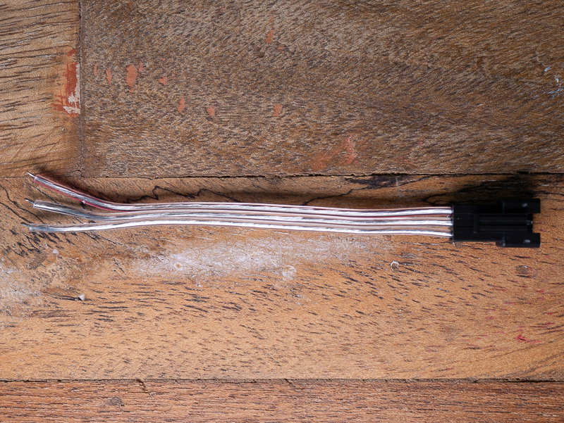 Output cable that comes with the LED wire