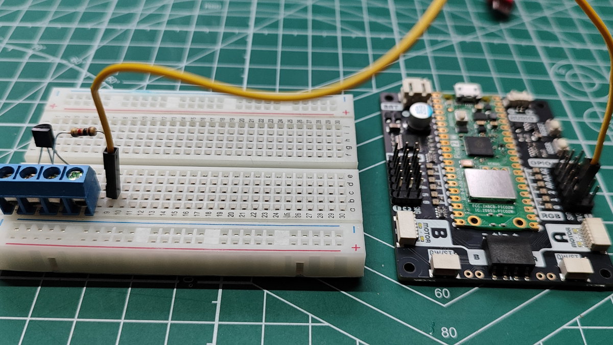 Connecting GPIO 0 SIG pin to the base via a resistor